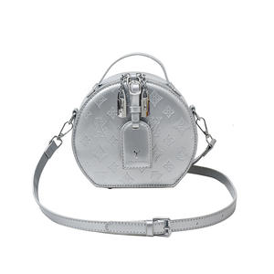 Bolso Redondo de Mujer en Material PU, un Bolso de Mano Multifuncional y Ligero con Cierre de Cremallera y Diseño Texturizado en Relieve 358 - Product Image 5