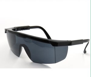 Lunettes de protection pour les yeux de construction certifiées FORTE ANSI Z87 + avec lentille fumée pour une protection optimale des yeux - Product Image 2