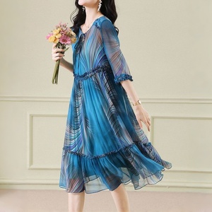 Boutique all'ingrosso abito estivo romantico elegante Casual da donna traspirante lungo in Chiffon di lunghezza naturale stampato a-line lungo - Product Image 4