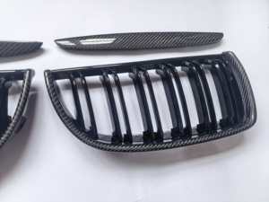 Nouvelle calandre de remplacement en fibre de carbone et plastique ABS pour BMW E90 - Product Image 2