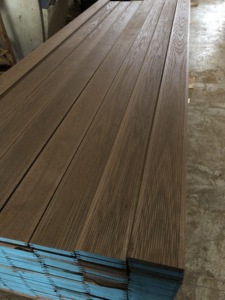 Revêtement mural en bois thermique <span class=keywords><strong>traité</strong></span>, bois dur carbonisé à la chaleur profonde, revêtement mural en frêne, revêtement mural en bois <span class=keywords><strong>thermo</strong></span>-<span class=keywords><strong>traité</strong></span> - Product Image 4