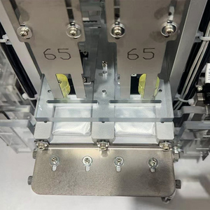 <span class=keywords><strong>Machine</strong></span> d'emballage automatique de gants jetables en PE de qualité alimentaire, <span class=keywords><strong>machine</strong></span> de fabrication de gants, <span class=keywords><strong>machine</strong></span> de pliage et d'emballage de gants en papier, film, nylon, <span class=keywords><strong>TPE</strong></span> - Product Image 5