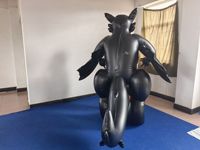 Nouvelle conception de costume gonflable en PVC noir de dragon. Costume gonflable de loup. Costume d'animal personnalisé de haute qualité BeiLe.