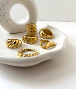 Nuovi Anelli all'Ingrosso in Acciaio Inossidabile 316L Placcati Oro 18K PVD per Donna e Uomo - Product Image 3