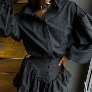 Nuevo Conjunto de 2 Piezas Casual para Mujer: Camisa con Botones y Solapas y Falda Corta con Volantes - Moda - Product Image 2