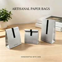 Sacs d'emballage en papier kraft recyclé imprimés offset personnalisés de luxe à motif flocon de neige pour biscuits, dattes, nougat