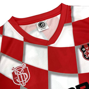 Vêtements de football rétro de haute qualité pour entraînement de club Logo d'équipe personnalisé Maillot de football uni de haute qualité - Product Image 4