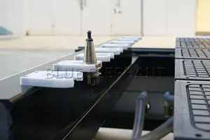 الصين أفضل 3 محور CNC راوتر/النجارة CNC راوتر 2030/التصنيع باستخدام الحاسب الآلي آلة نحت للألمنيوم