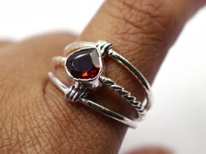 925 Sterling Silver Heart Shape Natural <b>Garnet</b> Gemstone Handmade <b>Ring</b> - Product Image 2