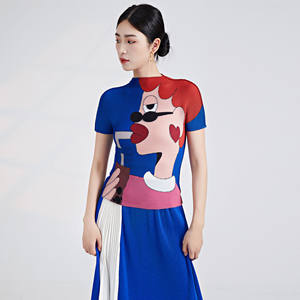 เสื้อยืด2025จีบเข้ารูปยืดหยุ่นสูงสำหรับผู้หญิงคอลเลคชั่นฤดูร้อนเสื้อแขนสั้นพิมพ์ลายการ์ตูนเรขาคณิตเป็นมิตรกับสิ่งแวดล้อม - Product Image 3