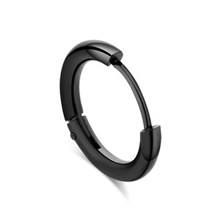 Pendientes de aro minimalistas unisex de acero de titanio con diseño redondo para un estilo urbano - Product Image 5