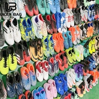 Chaussures de football d'occasion en gros S24 Ukay Factory, chaussures de football usagées avec des traces minimales d'usure, chaussures Ukay, chaussures de football