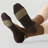 Chaussettes en laine mérinos pour femmes personnalisables pour la randonnée, le ski et la course à pied, chaussettes mi-mollet, évacuation de l'humidité, chaussettes de sport pour femmes et hommes en plein air