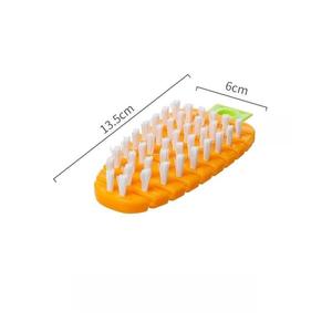 Cepillo para limpiar frutas y verduras Carrot Brush, 13.5cm X 6cm, herramienta de lavado flexible de plástico para uso en cocina, para yam, patata. - Product Image 1