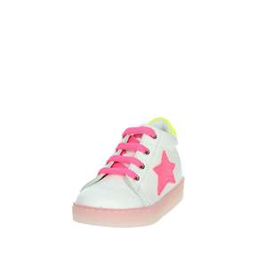 Sneakers da Ragazza Falcotto Bianche con Design a Stelle Fucsia, Scarpe Trendy in Tela - Product Image 6