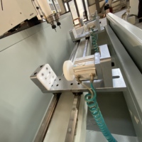 Machine de perçage et de fraisage CNC OUWO 1800 mm pour profilés de murs-rideaux en aluminium, équipement à entraînement servo-moteur trois axes 1800 mm