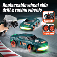 Voiture de course électrique télécommandée haute vitesse avec lumières, modèle de véhicule sportif miniature 1:64, jouets de drift RC