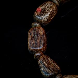 Bracelet en bois d'agar naturel de qualité supérieure, perles d'oud authentiques, petite taille homme, bijou spirituel aromatique de luxe - Product Image 5