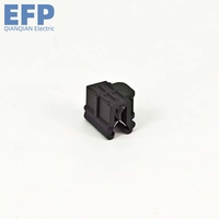 Attaches de câbles solaires en nylon noir écologiques pour optimiser l'efficacité, clips de bordure pour gestion de câbles solaires