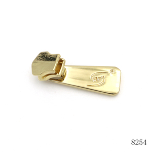 Tirette de <span class=keywords><strong>fermeture</strong></span> <span class=keywords><strong>éclair</strong></span> en métal gravée avec logo de marque personnalisé, couleur or brillant, pour accessoires de maroquinerie - Product Image 3