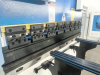 Prensa Plegadora Hidráulica Eléctrica CNC Sincronizada 220T 3200 con Controlador Automático para Láminas de Aluminio y Metal, Bomba de Motor
