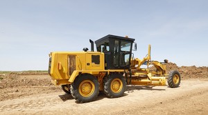 Niveleuse à moteur haute performance 150 CV 915 avec lame frontale scarificateuse pour applications de construction légère et de réparation routière - Product Image 2