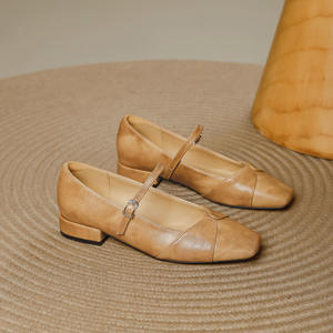 Chaussures à plateforme à talons hauts pour femmes et escarpins à semelle épaisse tendance pour les soirées, avec un style disco rétro et streetwear - Product Image 2