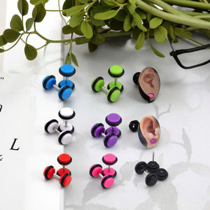 أقراط أذن مزيفة أكريليك محيرة محيطة للثقب 16 جرام مجوهرات للجسم أقراط للثقب في الأذن للرجال والنساء أقراط مزيفة - Product Image 5