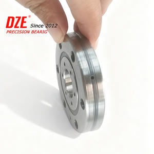 Cuscinetto Orientabile a Rulli Incrociati ad Alta Precisione 42CRMO Modello RU124G/X, Momento di Carico 8.35kN per Giunti e Bracci Robotici Industriali - Product Image 1