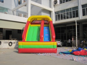 Toboggan gonflable pour enfants - Utilisation commerciale - Dimensions 8m - Capacité 800kg - Product Image 4