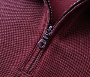 قميص بولو رجالي عالي الجودة بأكمام قصيرة بتصميم عتيق من نسيج الوافل المغسول بالحمض بسحاب ربعي 325G للارتداء الصيفي - Product Image 2