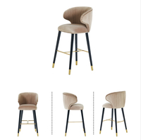 Tabouret de bar nordique 004 avec dossier en velours, chaises de comptoir hautes, repose-pieds en laiton doré, luxe ergonomique pour café, hôtel, bar