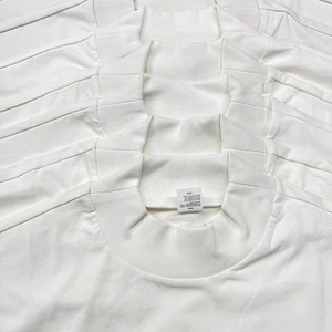 T-shirt col roulé Hip Hop pour homme, coupe oversize, grammage lourd, col côtelé épais, col montant, personnalisable avec logo - Product Image 3