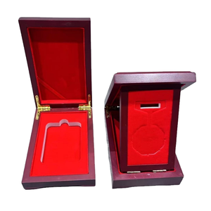 Boîte rectangulaire en bois gravée au laser, faite à la main, de la marque Hanwen, 10x15 cm, pour pièces de monnaie, lingots d'or et d'argent, boîte cadeau, étui de rangement pour médailles et badges - Product Image 1