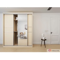 Porte coulissante blanc avec finition brillante, armoire et placard à 3 portes, style moderne,