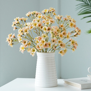 Venta al por mayor pequeña Manzanilla tela de seda artificial Tung Gerbera <span class=keywords><strong>flores</strong></span> blanco salvaje Margarita <span class=keywords><strong>flores</strong></span> para la boda Día de San Valentín - Product Image 1
