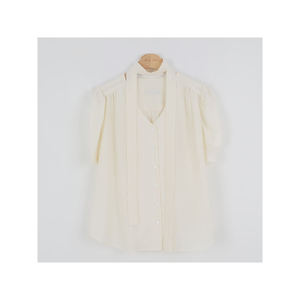 Blusa de verano con aspecto de invitado de fabricante coreano Productos populares Ropa de moda Formal [UTMOST] Blusa con lazo Velia - Product Image 1