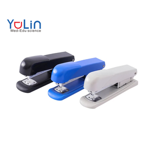 Engrapadora Estándar Portátil Mini de Alta Calidad, Estilo Básico y Bonito, Fabricada en Metal, para Uso en Oficina y Escuela, Manual, Capacidad para 20 Piezas - Product Image 1