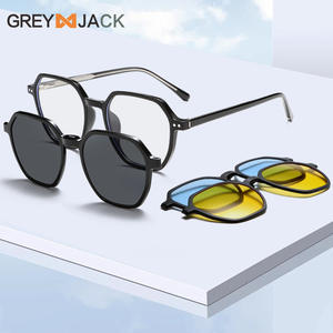 Gafas de sol con clip magnético Greyjack para mujer, montura Tr90, protección UV400, cubierta de lente polarizada con montura negra - Product Image 1