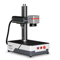 Marqueur laser fibre CNC portable de bureau 20W 30W 50W, prix de la machine de marquage laser fibre 50W pour la gravure sur métal