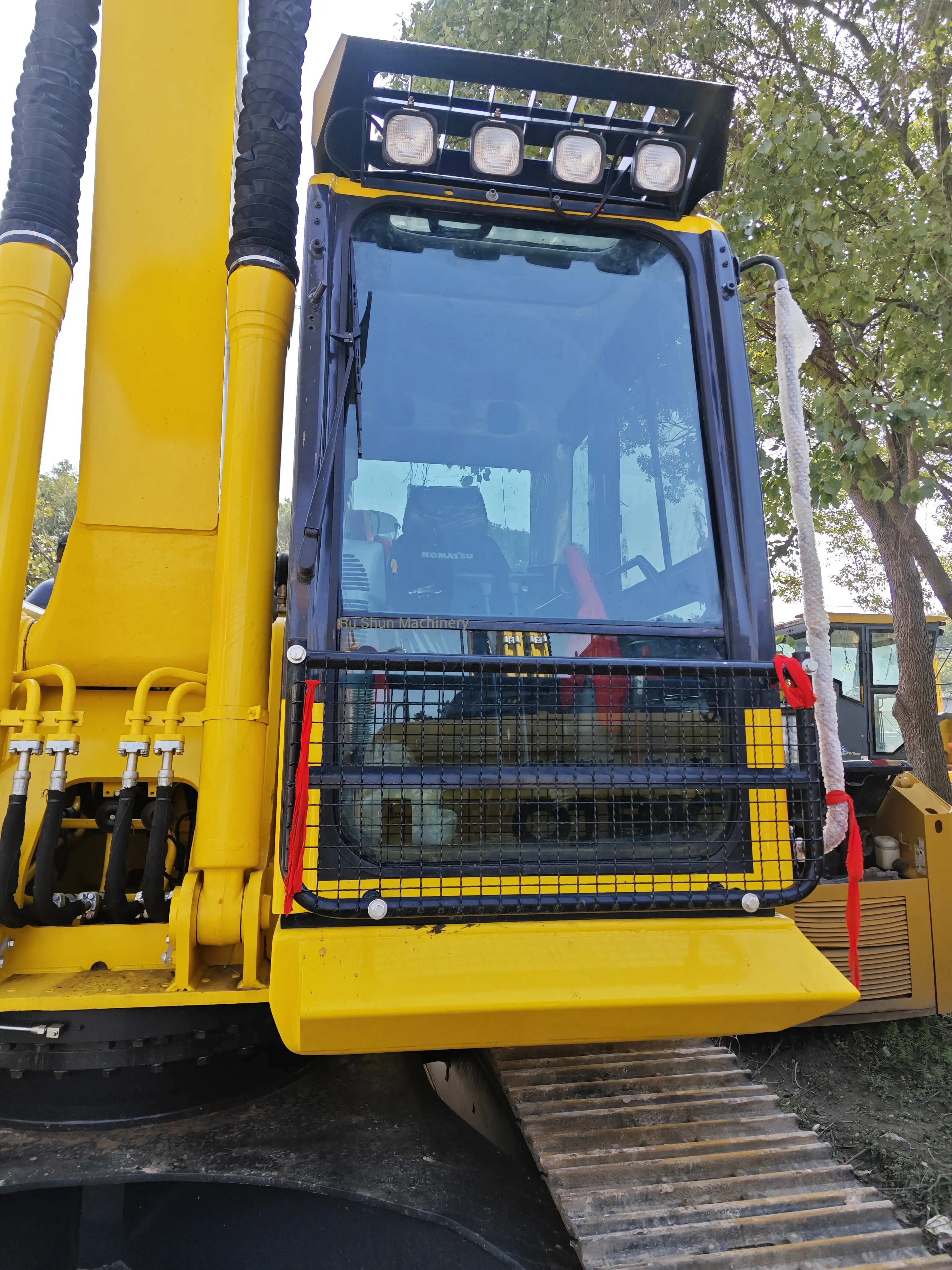 High Efficiency Used KOMATSU PC220-8 Second Hand Excavator For Sale