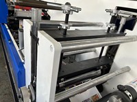 Machine d'impression flexographique d'étiquettes adhésives 6 couleurs, découpe automatique de rouleaux de papier, machine à fabriquer des sacs en papier haute efficacité