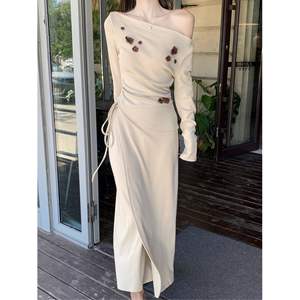 Conjunto de Dos Piezas Vintage para Mujer Shuntong, Top de Punto con Hombros Descubiertos y Pantalones Cortos con Estampado de Leopardo, Anti-Pilling, Poliéster/Algodón, Estilo Elegante - Product Image 1