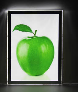 กล่องไฟโฆษณาคริสตัลแม่เหล็กกรอบใส/สีดำ - Product Image 1