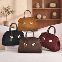 Tas Tangan Wanita OEM Eksklusif Baru 2026 untuk Perjalanan, Kapasitas Besar, Bahan Suede Beludru, Resleting Logam, Model Tote Selempang