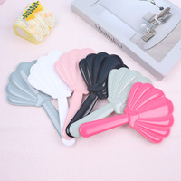 Loge privée personnalisable Mini miroir de courtoisie cosmétique simple face Miroir de maquillage de poche en forme de coquille en plastique