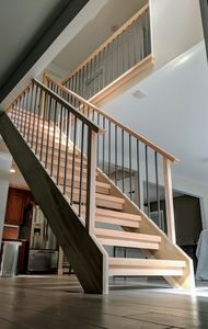 Escalera Rústica para Cabaña <span class=keywords><strong>de</strong></span> Madera TL, Peldaños <span class=keywords><strong>de</strong></span> Madera <span class=keywords><strong>de</strong></span> Pino Natural, Barandillas <span class=keywords><strong>de</strong></span> Hierro Negro, Escalera Estilo Rústico para Cabaña <span class=keywords><strong>de</strong></span> Madera - Product Image 2