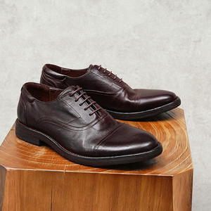 Chaussures Homme Vintage en Cuir Véritable Sculpté, Respirantes et Légères, Idéales pour Mariage et Automne – Vente en Gros - Product Image 1