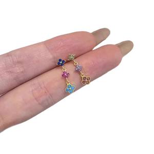 Petit livre rouge, même style, zircon coloré, trèfle à quatre feuilles, pompon, Kevlar, électroplaqué, luxe léger, haut de gamme, élégant, pour femme - Product Image 5