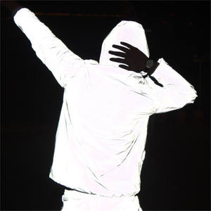 <span class=keywords><strong>Giacca</strong></span> riflettente a maniche lunghe uomo/<span class=keywords><strong>donna</strong></span> giacche a vento Harajuku con cappuccio Hip-hop Streetwear Night Shiny Coats L0282-1 - Product Image 4